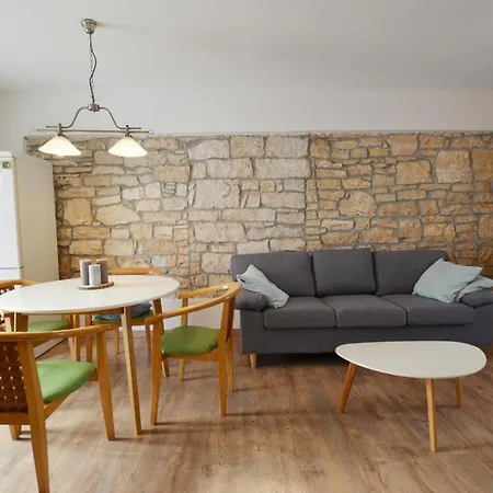 Anela House 펜션 칸파나르