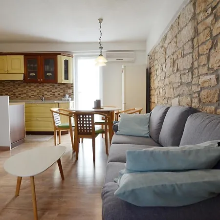 펜션 Anela House *